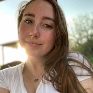 Meet your Posher, Mia